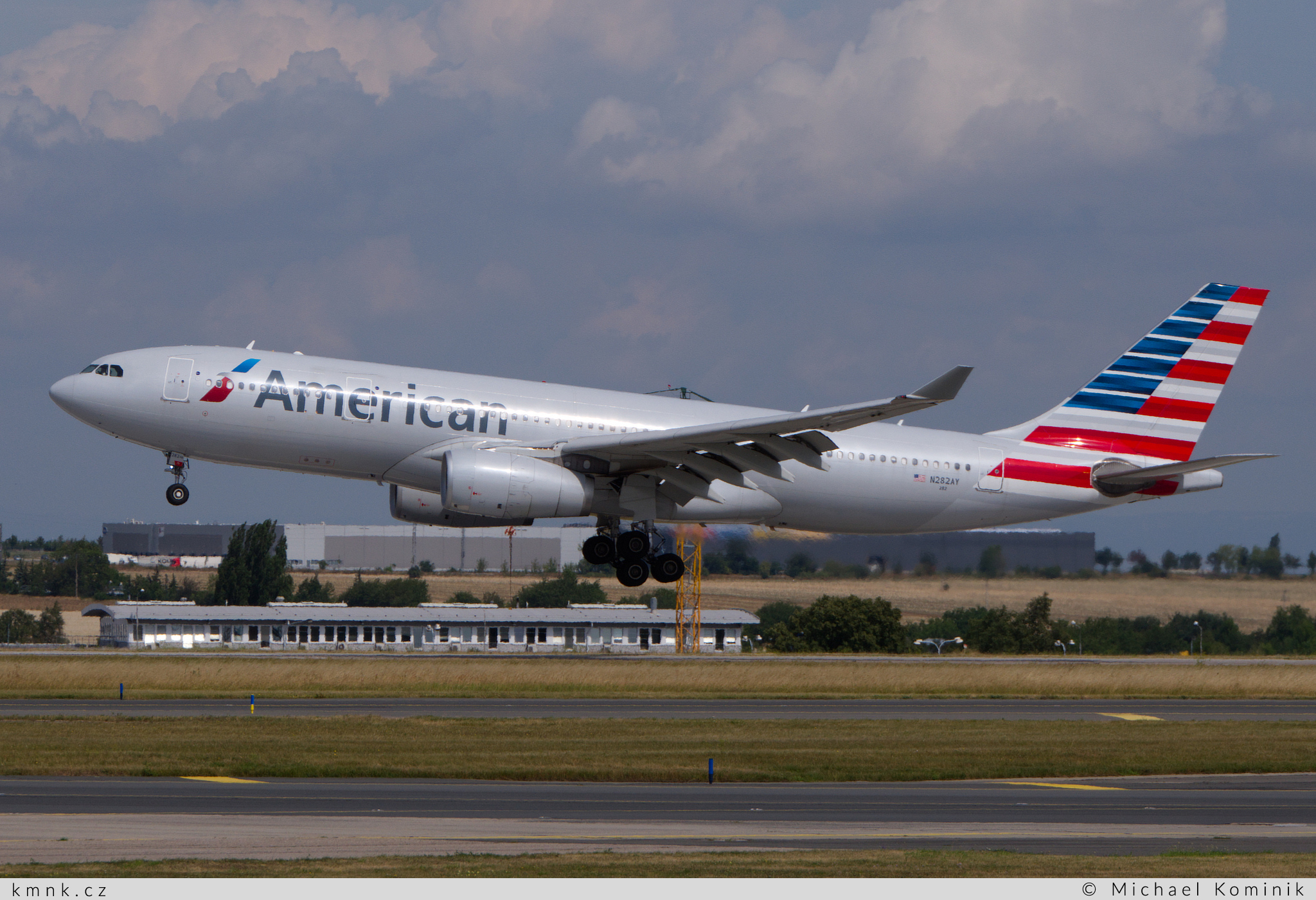 American Airlines | Airbus A330-243 | N282AY