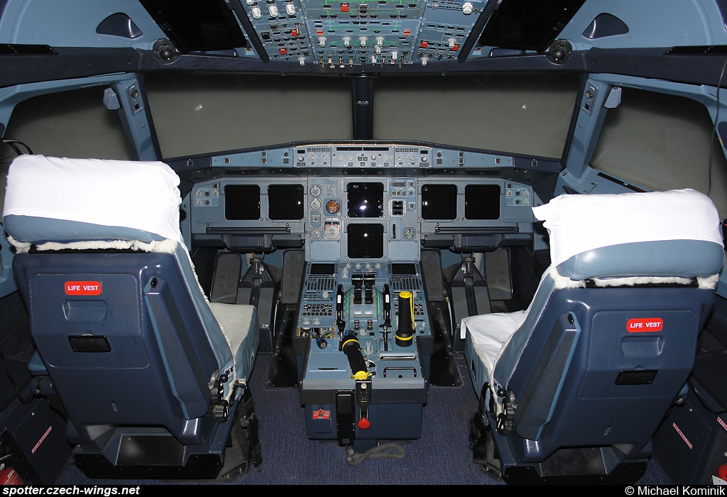 CSA Czech Airlines | Airbus A320 Full Flight Simulator | –