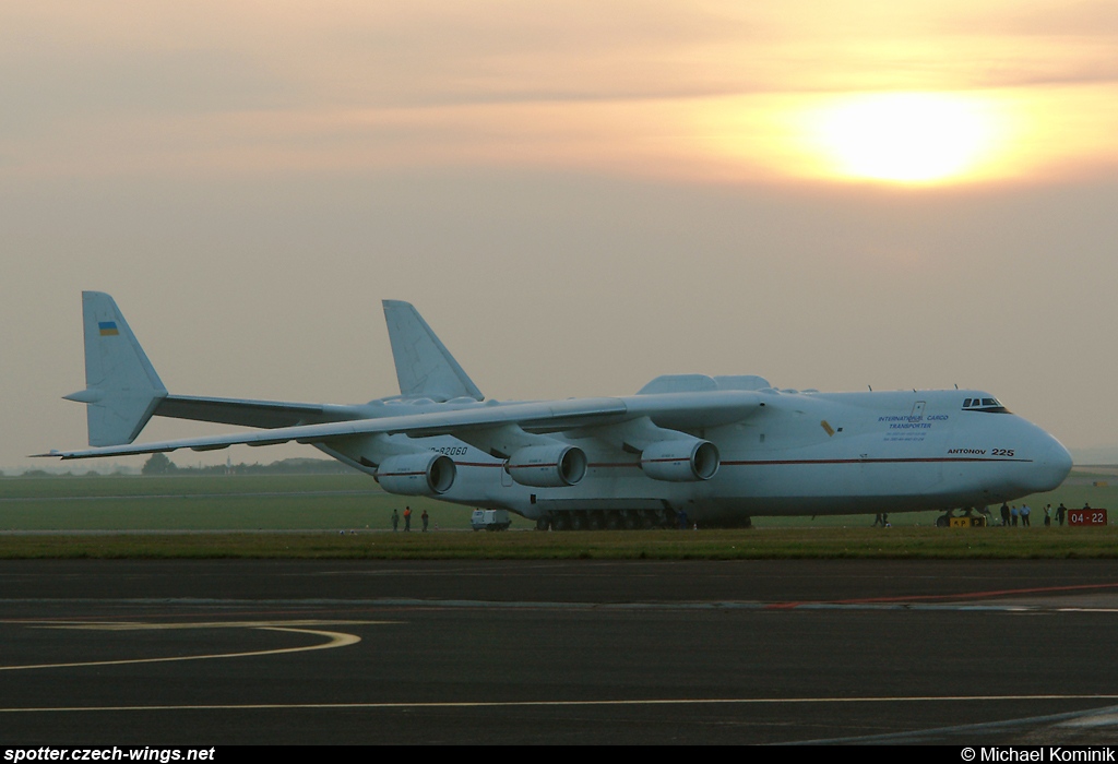 Antonov Airlines | Antonov An-225 Mriya | UR-82060