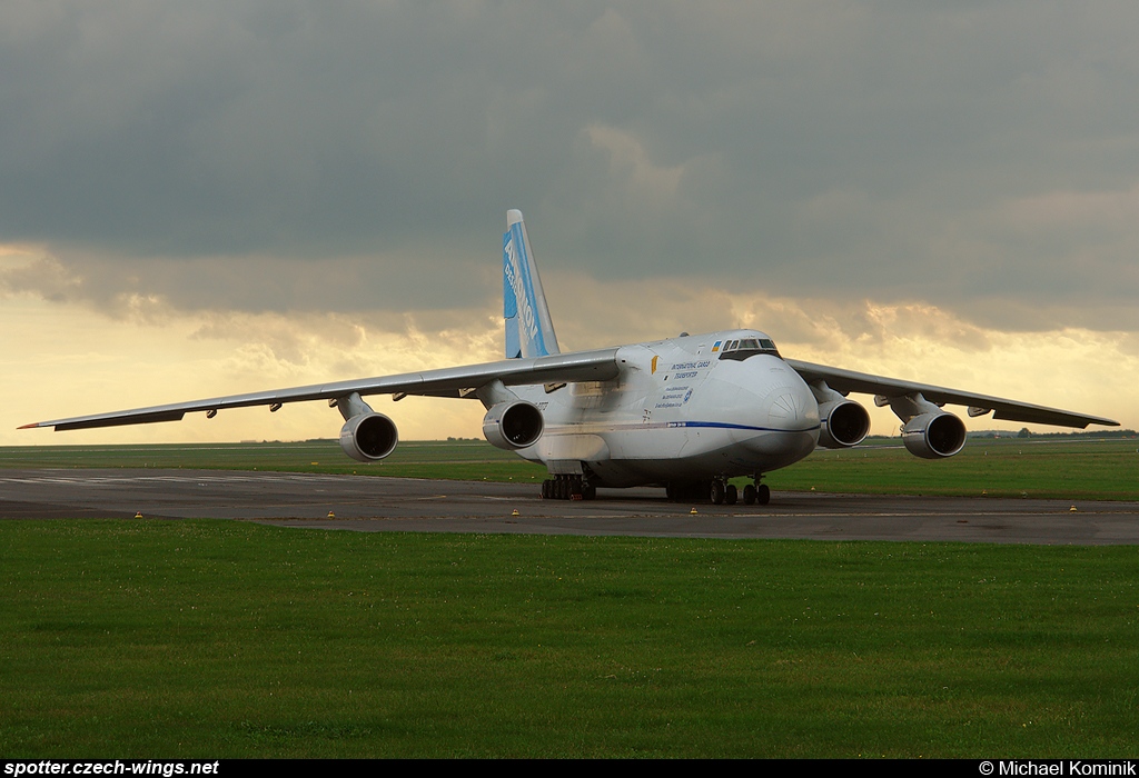 Antonov Airlines | Antonov An-124-100 Ruslan | UR-82073