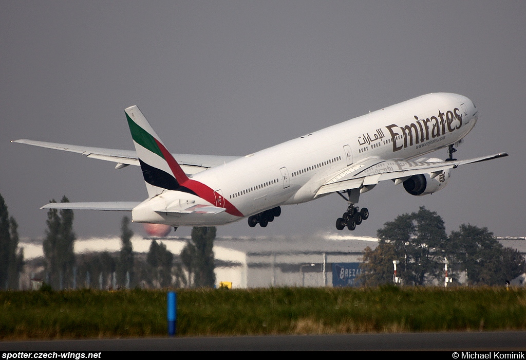 Emirates | Boeing 777-31H | A6-EMM