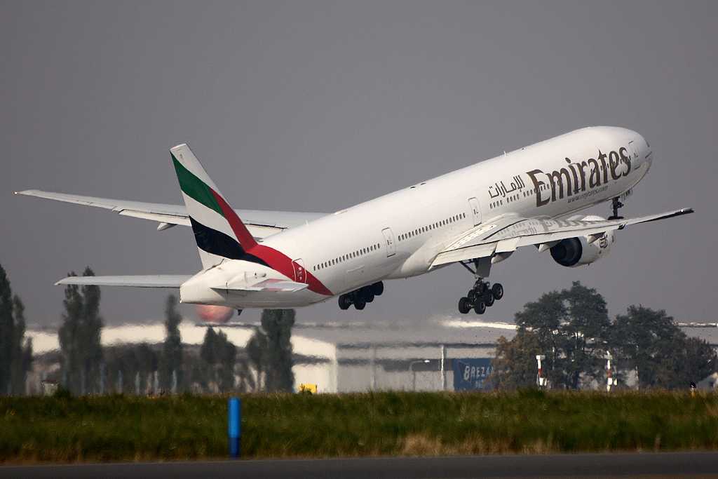 Emirates | Boeing 777-31H | A6-EMM