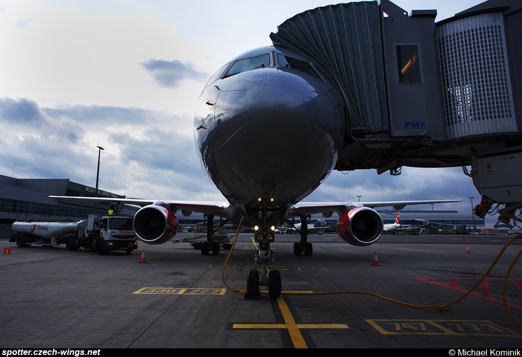 Jet2.com | Boeing 757-21B | G-LSAI