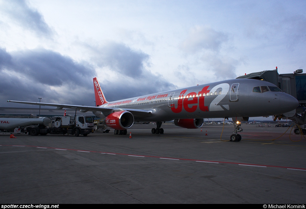 Jet2.com | Boeing 757-21B | G-LSAI