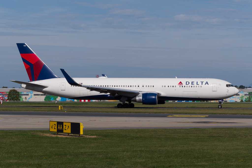 Delta Air Lines | Boeing 767-332ER | N178DN